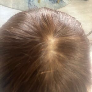 Hair topper brownish reddish tone